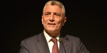 وزير التجارة التركي يعلن حل مسألة تأشيرات العبور مع السعودية