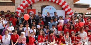 عمّان.. "يونس إمرة" يحتفل بعيد "الطفولة والسيادة الوطنية" التركي