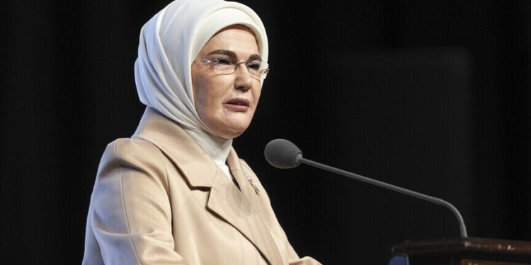 أمينة أردوغان تدعو للمشاركة في مهرجان "صفر نفايات" بإسطنبول