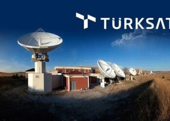 "توركسات" التركية تبدأ تقديم خدمة الإنترنت داخل الطائرات