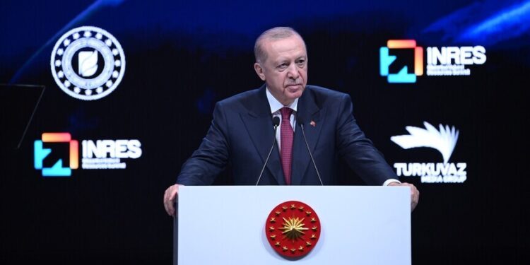 أردوغان: تركيا لا غنى عنها في الإمداد الآمن للطاقة