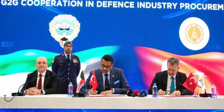 الكويت توقع خطاب نوايا للتعاون مع هيئة الصناعات الدفاعية التركية