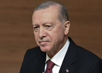 الرئيس أردوغان يهنئ الزيدي لتكليفه بتشكيل الحكومة العراقية