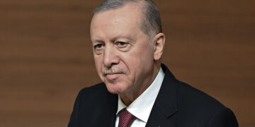 الرئيس أردوغان يهنئ الزيدي لتكليفه بتشكيل الحكومة العراقية