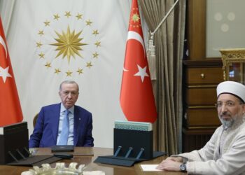 الرئيس أردوغان يتبرع بأضحيته لصالح وقف الديانة التركي