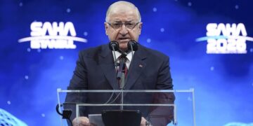 غولر: تركيا غدت تنتج أنظمتها الدفاعية وتصدرها