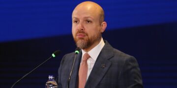 بلال أردوغان: لا أمة غير المسلمين تسعى لوقف الانحلال بالعالم