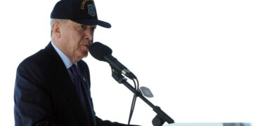 أردوغان: الجيش التركي أهم ضمان للسلام إقليميا وعالميا