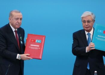 تركيا وكازاخستان توقعان 13 اتفاقية بحضور أردوغان وتوكاييف