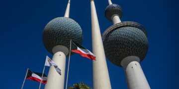 الكويت.. هيئة الطيران المدني تعلن استئناف الملاحة الجوية